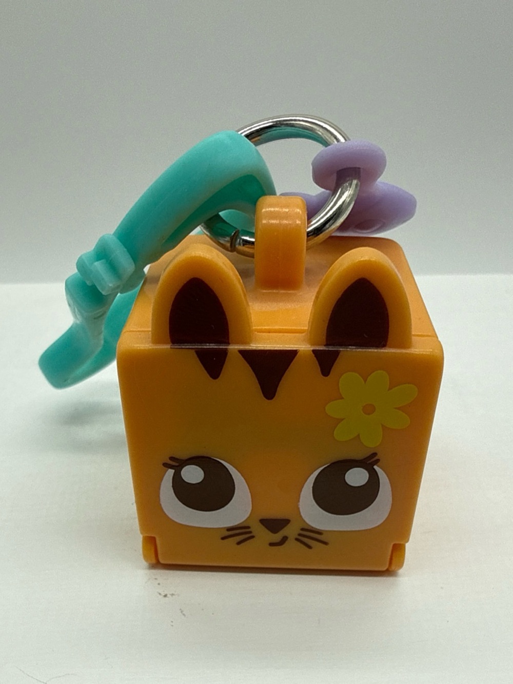LPS Littlest Pet Shop Teeniest Tiniest Cat Kitten Keychain Box NO PET